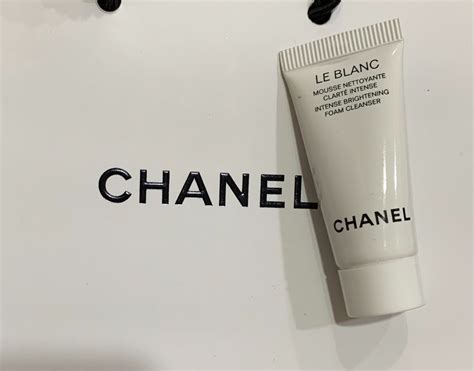 chanel le blanc mousse nettoyante|chanel cleansing cream.